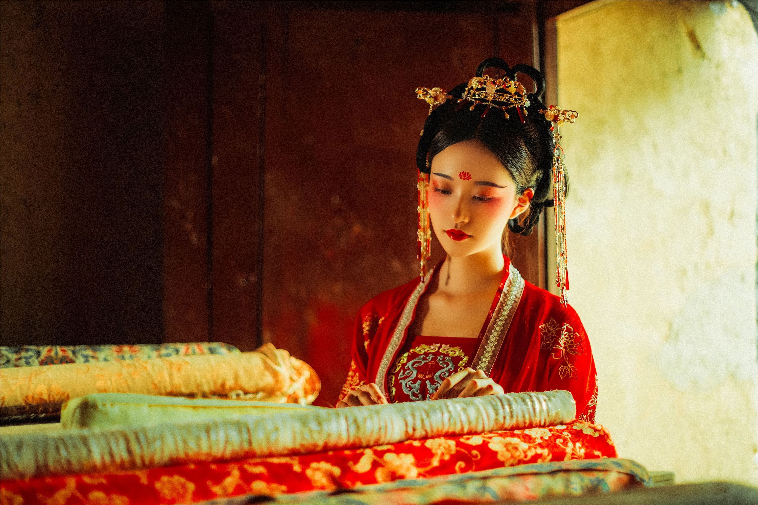 YITUYU艺图语 2021.08.23 梦千年 沧霁桔梗